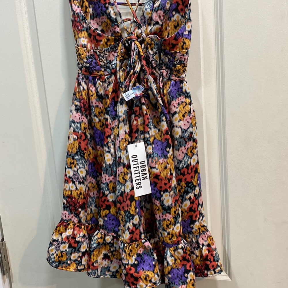 Dress - Picture 2 of 3